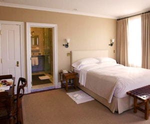 Deluxe room with bed